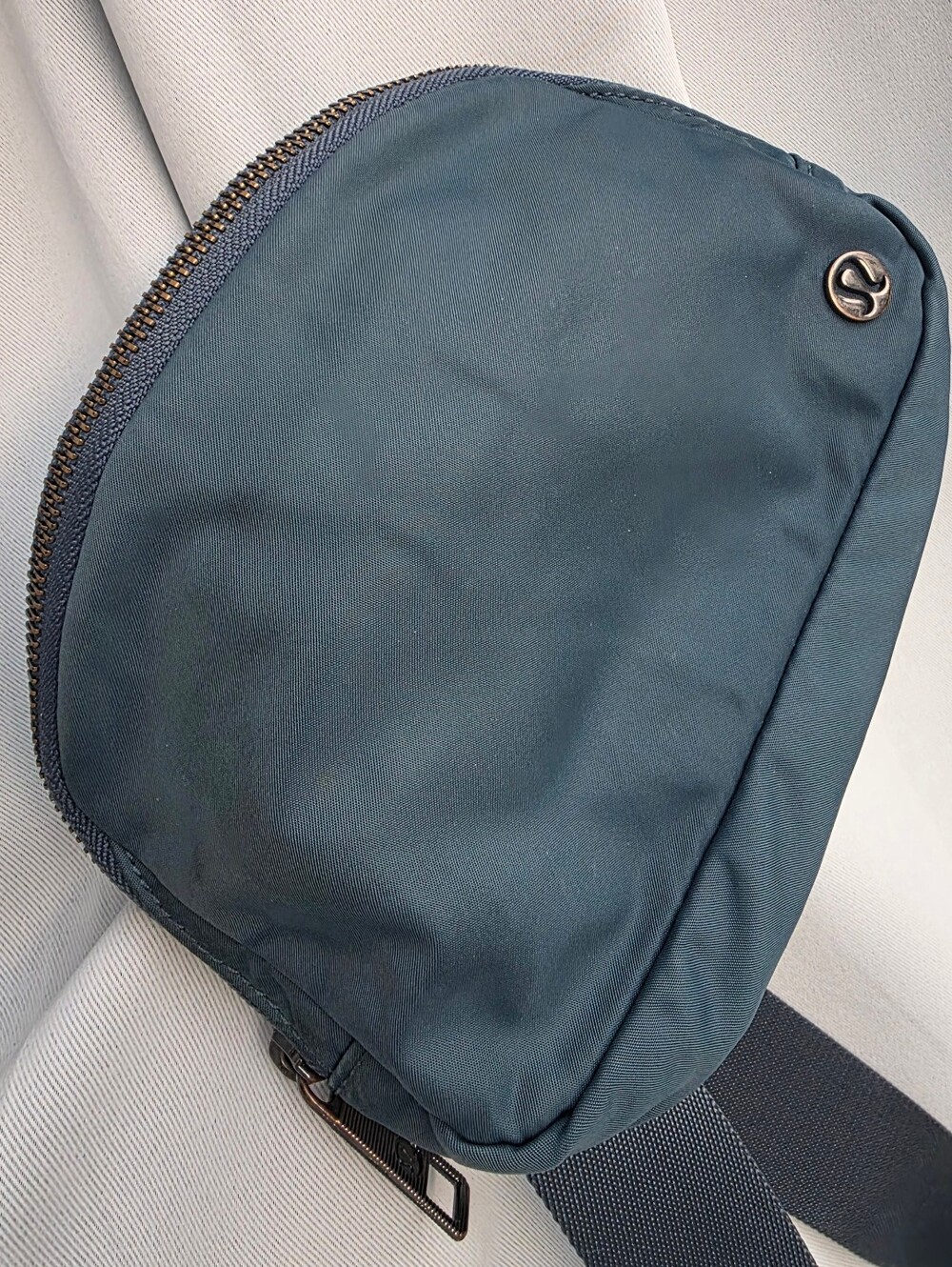 Lululemon Everywhere Belt Bag